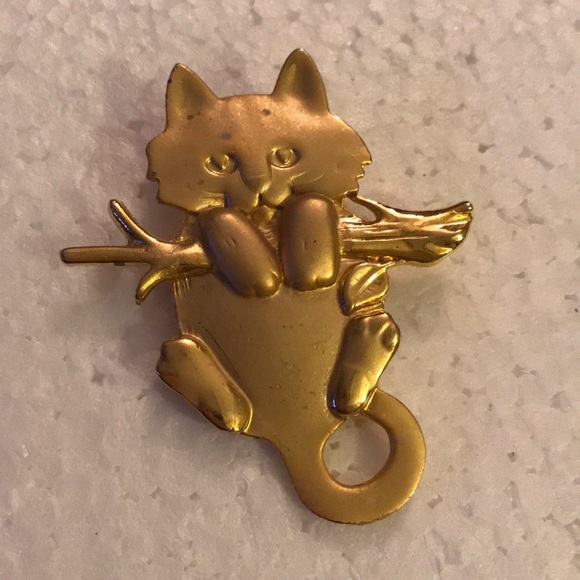 Cute cat brooch - Picture 3 of 3